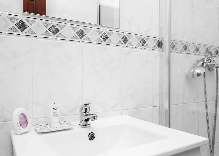 Modern-cozy Perto Do Mar